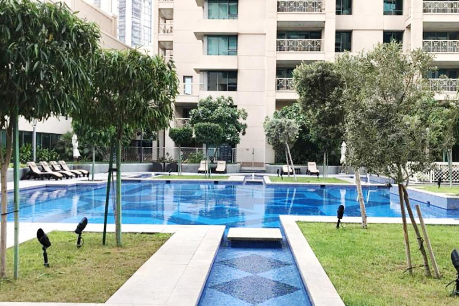 Blueground Downtown Burj Khalifa View Pool Dxb-138 Apartment Dubai