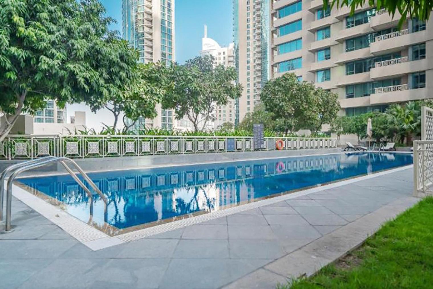 Blueground Downtown Burj Khalifa View Pool Dxb-138 *
